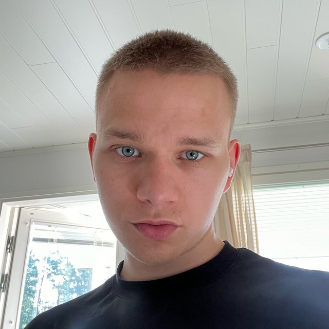 Samuel Kotajärvi, Ziigaan asiakassuhteista vastaava.